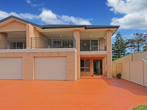 CShells On Quay - Perfect Location And Great Views - Accommodation Mt Buller 0