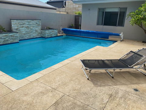 Delux Living In Wannanup - Accommodation Mt Buller 1