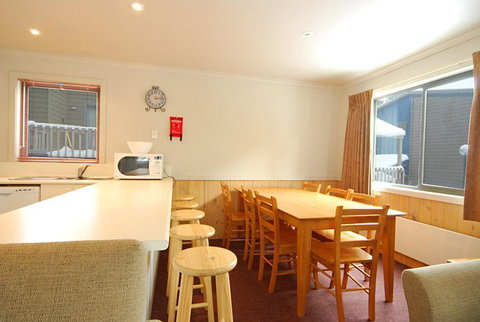 Discobulous 6 - Accommodation Mt Buller 2
