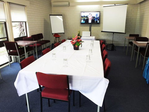 Edinburgh Motor Inn - Accommodation Mt Buller 3