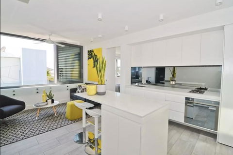 EIGHT TWO NINE TWO V: BONDI BEACH - Accommodation Mt Buller 0