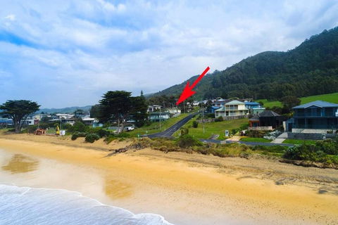 EIGHTY STEPS - Walk To The Ocean Edge - Accommodation Mt Buller 3