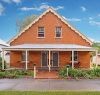 Eliza 1875 Red Brick Duplex Townhouse - Accommodation Mt Buller
