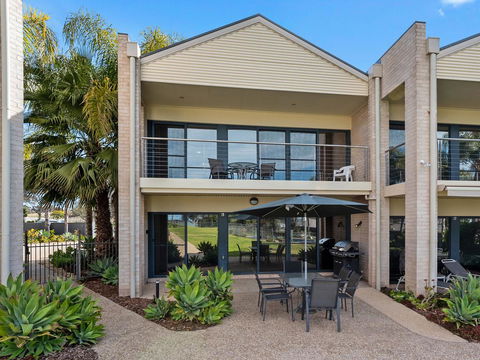 ELSINOR Townhouse 3 Mulwala - Accommodation Mt Buller 0