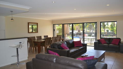 ELSINOR Townhouse 7 Mulwala - Accommodation Mt Buller 1