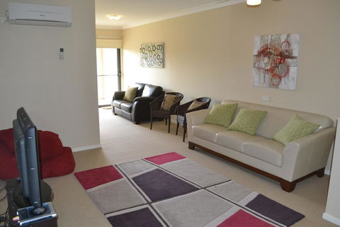 ELSINOR Townhouse 8 Mulwala - Accommodation Mt Buller 3
