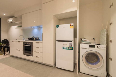 Eporo Tower 1 Bedroom Modern Apartment Central CBD - Accommodation Mt Buller 3