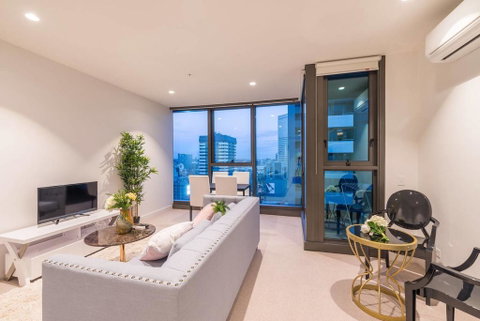 Eporo Tower 1 Bedroom Modern Apartment Central CBD - Accommodation Mt Buller 1