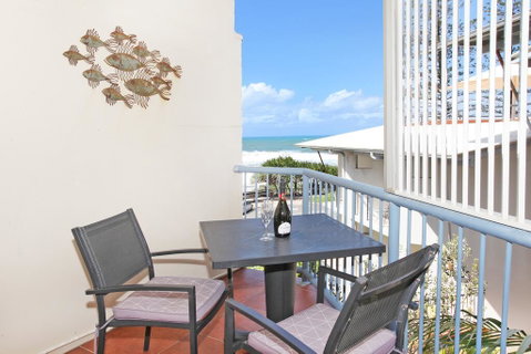 FABULOUS BEACHFRONT POSITION - Accommodation Mt Buller 1