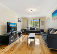 Family Getaway - Walk to Bay Beach - Accommodation Mt Buller