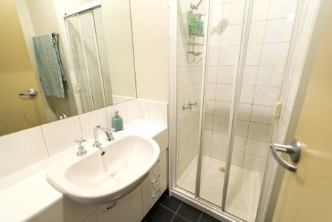 Flinders Lane Superior Studio Apartment - Accommodation Mt Buller 2