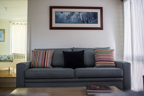 Funky Flat On Acreage - Accommodation Mt buller 1