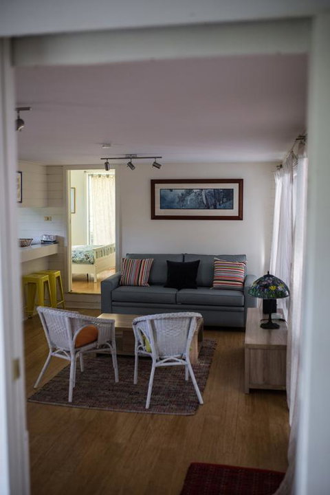 Funky Flat On Acreage - Accommodation Mt buller 3