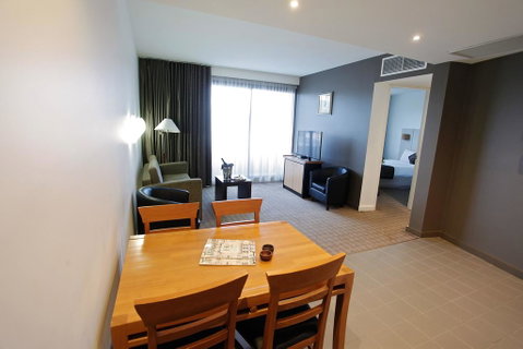 Golden Pebble Hotel - Accommodation Mt Buller 3