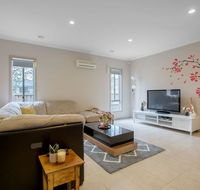 Gorgeous 4BR home in Point Cook - Accommodation Mt Buller