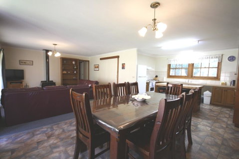 Halls Gap Log Cabins - Accommodation Mt Buller 1
