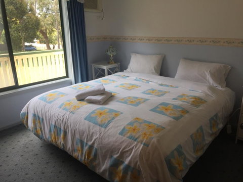 Halls Gap Tavern - Accommodation Mt Buller 2