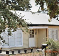 Happy cozy house for holidays Beach BBQ Pet friendly 35kms from CBD in country life style  - Accommodation Mt Buller
