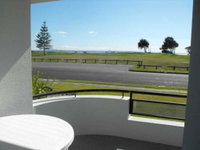 Hi Surf Unit 2 92 Head Street Forster