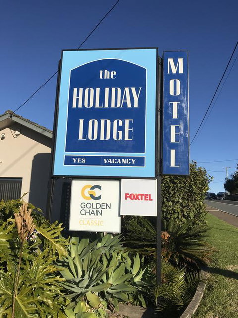 Holiday Lodge Motor Inn - Accommodation Mt Buller 0