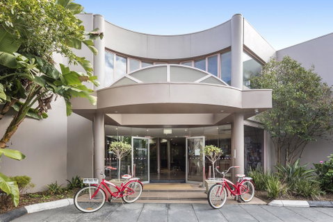 Kimberley Gardens Hotel, Serviced Apartments And Serviced Villas - Accommodation Mt Buller 0