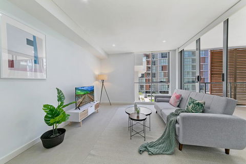 KOZYGURU MASCOT WALK TO STATION MODERN DESIGNER 2 BED APT FREE PARKING NMA260-312 - Accommodation Mt Buller 0