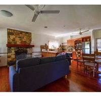 Lakefront holiday villa - Accommodation Mt Buller