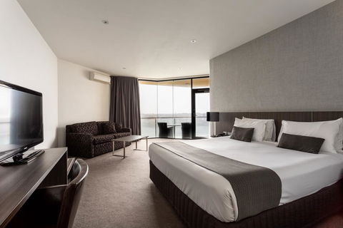 Lakes Hotel - Accommodation Mt Buller 1