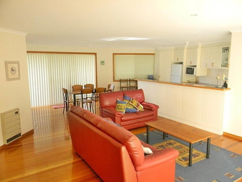 LAKESIDE2 - Accommodation Mt Buller 2