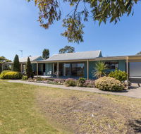 Lakeview - Waterviews on Newlands Arm - Accommodation Mt Buller