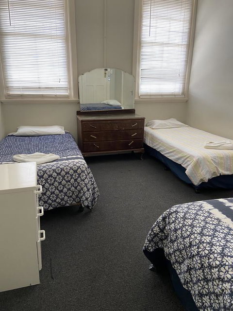 Leeton Hotel - Accommodation Mt Buller 2