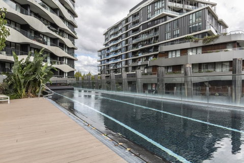 LUXURIOUS RIVERSIDE RESORT STYLE APARTMENTPOOLSPAGYMROOFTOP WITH CITY VIEWS - Accommodation Mt Buller 2