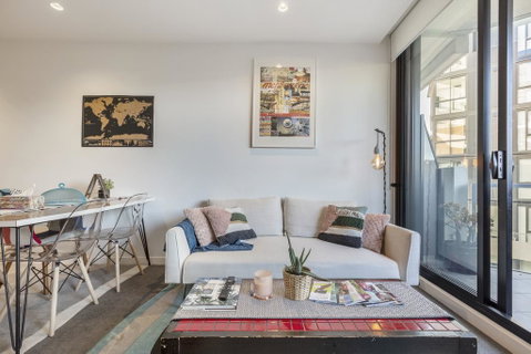 LUXURIOUS RIVERSIDE RESORT STYLE APARTMENTPOOLSPAGYMROOFTOP WITH CITY VIEWS - Accommodation Mt Buller 0