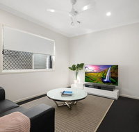 Luxury Home close to Sleemans QE2 Hospital  Griffith Uni - Accommodation Mt Buller