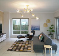 Luxury Waterfront Villa in Sanctuary Lakes - Accommodation Mt Buller