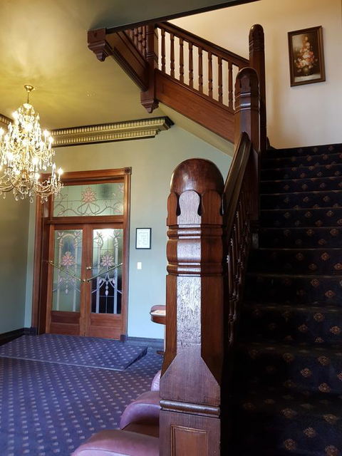 Madden's Commercial Hotel - Accommodation Mt Buller 3