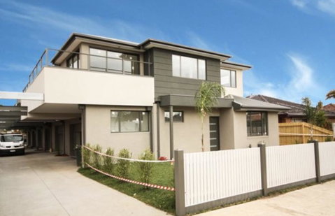 Melbourne Travel Station - Accommodation Mt Buller 0
