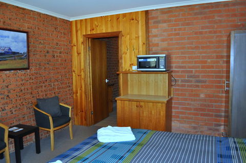 Merrijig Motor Inn - Accommodation Mt Buller 2