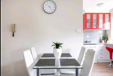 Modern St Kilda East Apartment - Free Parking - Accommodation Mt Buller 1