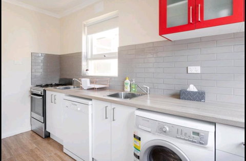 Modern St Kilda East Apartment - Free Parking - Accommodation Mt Buller 2