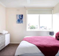Modern St Kilda East Apartment - Free parking - Accommodation Mt Buller