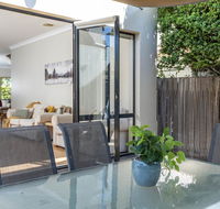 MOMENTS FROM BRADDON  ANU SPACIOUS and RELAXED - Accommodation Mt Buller