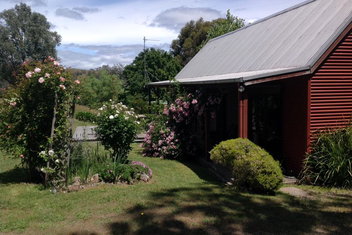 Moore House with Accommodation Mt buller