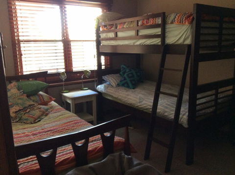 Mornington Beach Cottage - Accommodation Mt Buller 3
