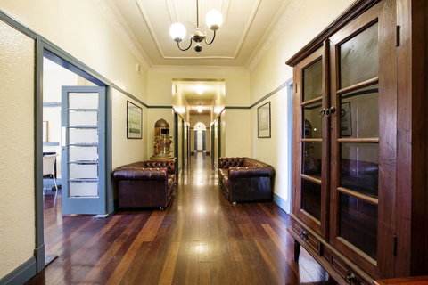 Captain Stirling Hotel - Accommodation Mt buller 6
