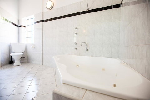 Captain Stirling Hotel - Accommodation Mt buller 27