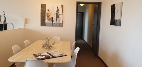 Lawley Luxury Views - Perth City, Swan River - Accommodation Mt buller 14