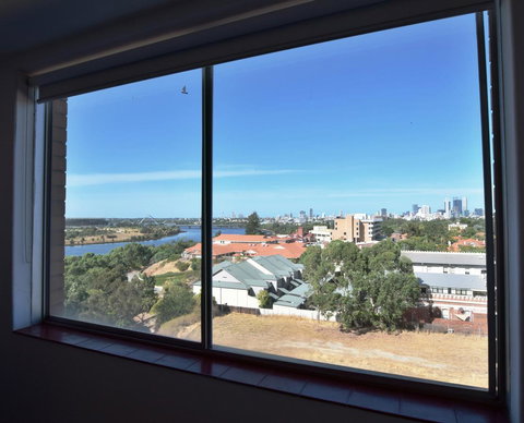 Lawley Luxury Views - Perth City, Swan River - Accommodation Mt buller 28