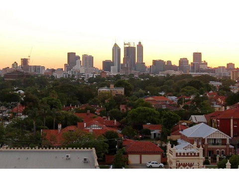 Lawley Luxury Views - Perth City, Swan River - Accommodation Mt buller 24
