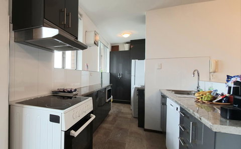 Lawley Luxury Views - Perth City, Swan River - Accommodation Mt buller 3